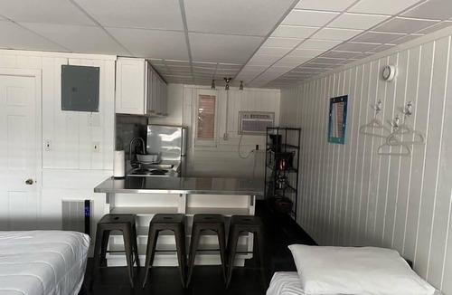 Vineyard Haven Hotel | Vineyard Harbor Motel - Private Beach