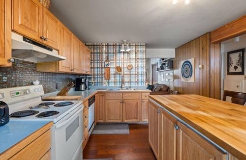 West End Cabin | Vintage Aspen Miner`s Cabin