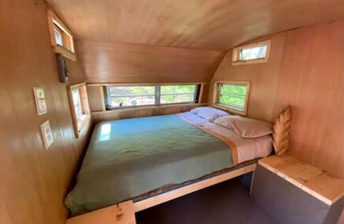 Chatham House | Vintage Camper Rental for Secluded Getaway in Chatham Hills, New Hampshire