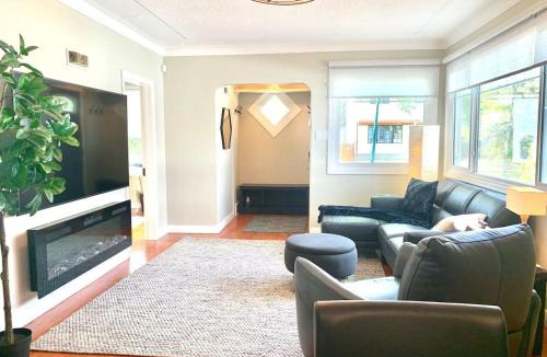 Saskatoon Apartment | VIP YXE Broadway Character Home