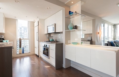 Downtown Vancouver Condo | W1 - 2 Bedroom Waterfront Condo with Vast City and Water Views