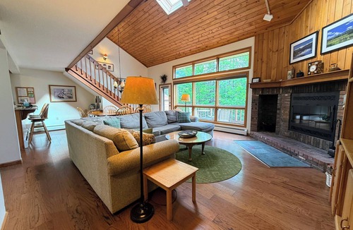 Bretton Woods House | W5 Dog-Friendly Bretton Woods Retreat Near Skiing, Hiking, Golf & the Omni Resort