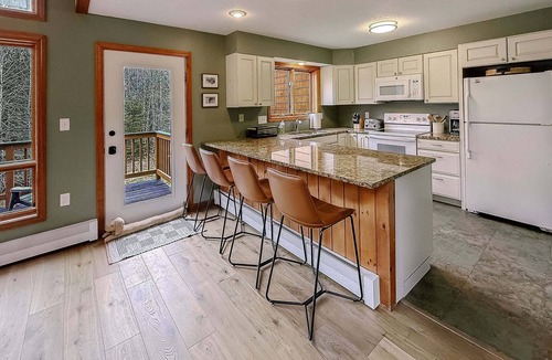 Bretton Woods House | W65: Dog-Friendly 5BR Retreat Near Bretton Woods Skiing, Trails & Omni Mount Washington Resort