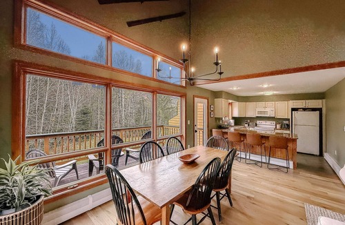 Bretton Woods House | W65: Dog-Friendly 5BR Retreat Near Bretton Woods Skiing, Trails & Omni Mount Washington Resort