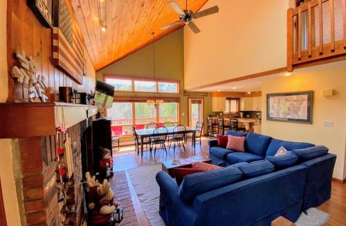 Carroll Villa | W8 Mount Washington Place Townhome great slope views fireplace large deck yard and ping pong