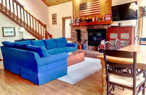 Carroll Villa | W8 Mount Washington Place Townhome great slope views fireplace large deck yard and ping pong