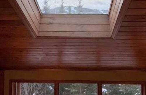 Carroll House | W9 Renovated Bretton Woods condo with great ski slope views, A/C fireplace, 1 minute from skiing!