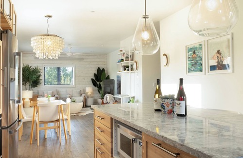 Pinedale Apartment | Wallace BNB