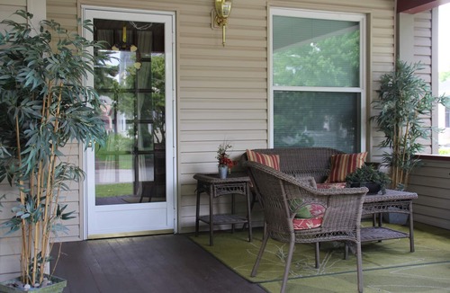 Loudonville House | Warm and inviting downtown home away from home