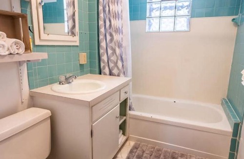 Laramie House | Warm and Welcoming 2 Bedroom 2 Blocks from UWYO