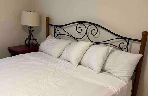 Washington Park House | Wash Park Tudor mother in law apt sleeps 4