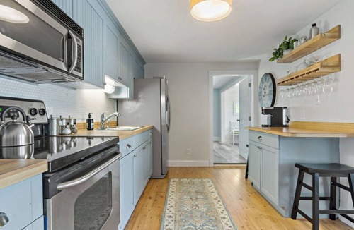 Dighton House | Water's Edge Cottage Experience serenity at our sweet, tranquil waterfront home!