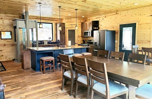 Spearfish House | Waterfall House nestled in the mountains - 10 minutes from Downtown Spearfish!