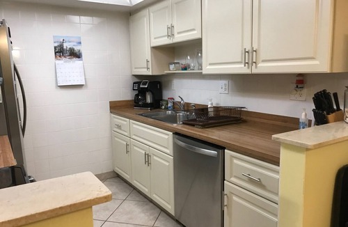 Stuart Condo | Waterfront 1-bedroom condo with Boat Dock