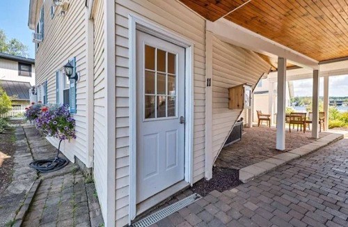 Lochmere Condo | Waterfront 2-bedroom condo on Lake Winnisquam, in quaint Tilton.