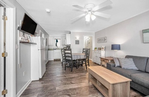 Lochmere Condo | Waterfront 3 bedroom/1 bath condo with WiFi, AC