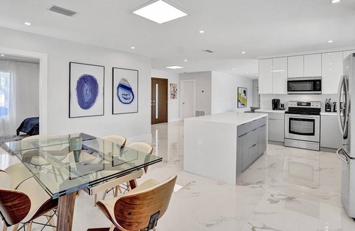 Eastern Shores House | Waterfront 3B/2B Villa w private Pool and Dock