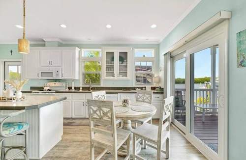 Fort Pierce Shores House | Waterfront - A Boater’s Dream and Beach Access in North Hutchinson Island, FL