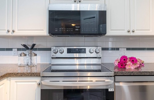 Victoria Condo | Waterfront Condo and Walk to Town/Trails