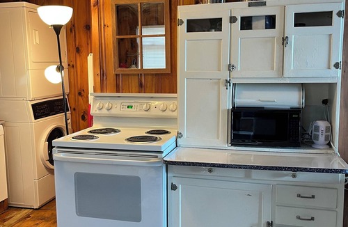 Lochmere Cottage | Waterfront Cottage with Dock!