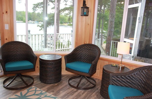 Freedom House | Waterfront Escape on Ossipee Lake with Private Beach — Summer & Winter Fun!