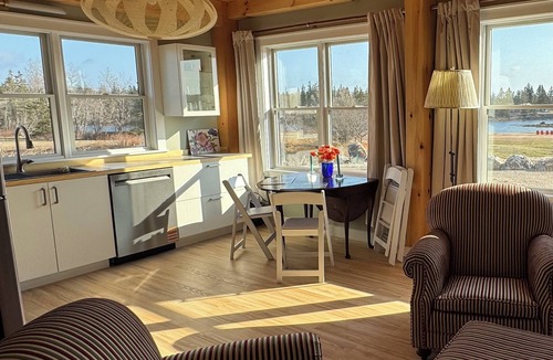 Bernard Apartment | Waterfront ground floor post &beam apartment, walk to lobster pound, great views