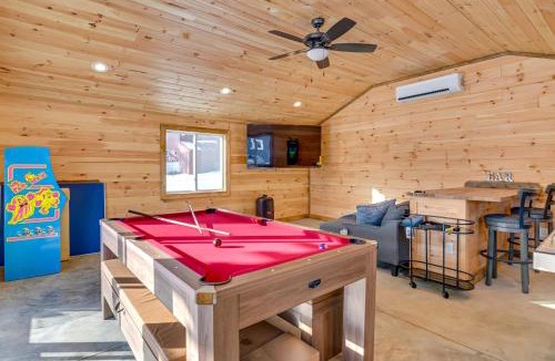 Fort Ann House | Waterfront Haven Bi-Level Lakefront Deck/Game Cntr