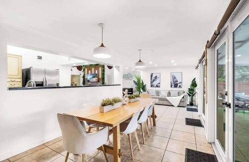 Ojus House | Waterfront Jungle House, Heated, Kayaks & Sunset