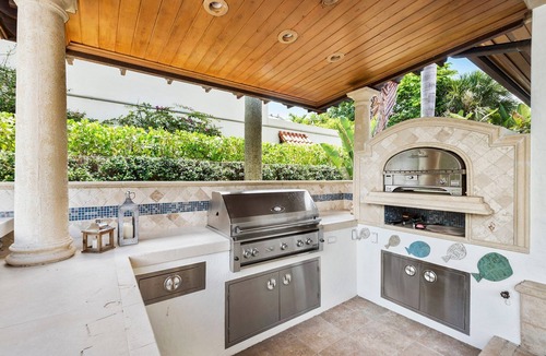 College Park Villa | Waterfront Luxurious Oasis - 4BR/5BA Villa on the Intracoastal