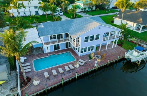 St. Lucie Village House | Waterfront Luxe Pool 6BR Home - N