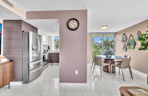 Bay Harbor Islands Apartment | Waterfront Luxury Kosher Condo with Rooftop Pool, Bay Harbor Islands