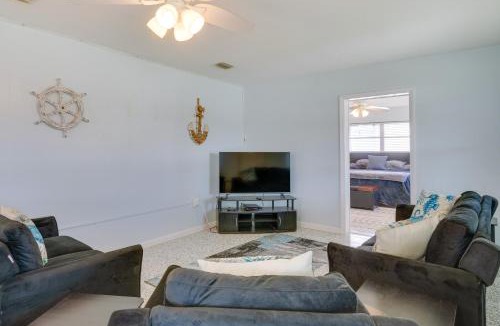 Buckhead Ridge House | Waterfront Okeechobee Getaway w/Backyard Dock!