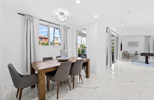 Hollywood Lakes House | Waterfront Villa, Steps to Beach