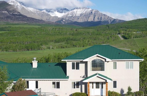 Twin Butte House | Waterton Country Villas- A & C units! Sleeps 26