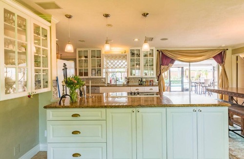 Golfview Harbor House | Weekly Discounts in Boynton. We will beat any price on a comparable property!