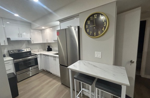 Calgary House | Welcome to Our Cozy Suite.