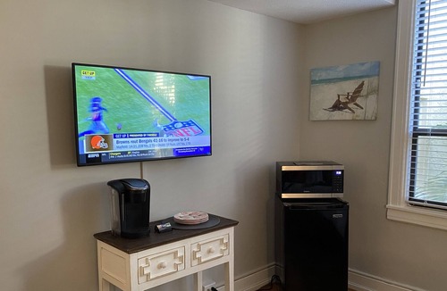 Palm Beach Apartment | Welcome to the Palm Beaches - Condo with Palm Beach Parking Pass