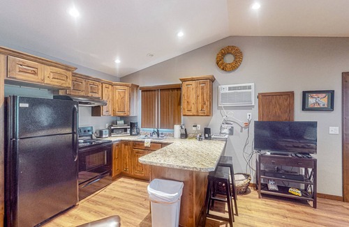 Rimrock House | Welcoming house with spacious deck, central AC & W/D - near national parks