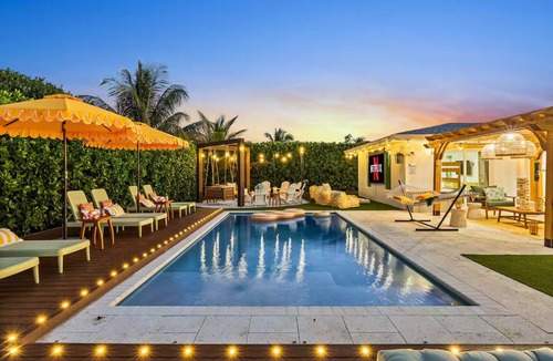 Lake Clarke Shores House | Wellness Retreat at WPB - HotTub | Sauna | ColdPlunge | Golf
