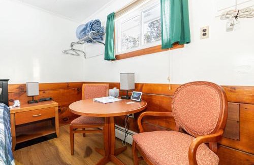 Bethel Hotel | West Bethel Motel