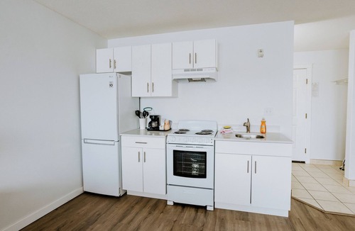 Red Deer Hotel | Western Budget Motel Plus Mosaic Suites