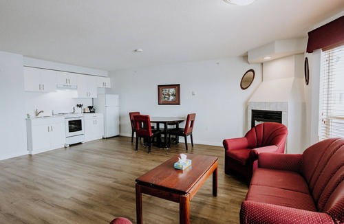 Red Deer Hotel | Western Budget Motel Plus Mosaic Suites