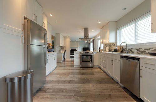 Metro Vancouver Regional District House | Westham Island - Hot tub/Fire Pit! Sleeps 8 in a quaint farm setting.