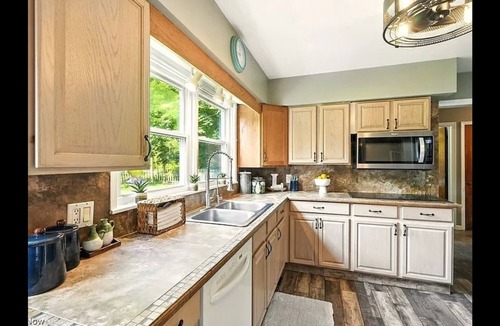 Stow House | Where City Meets Country Charm
