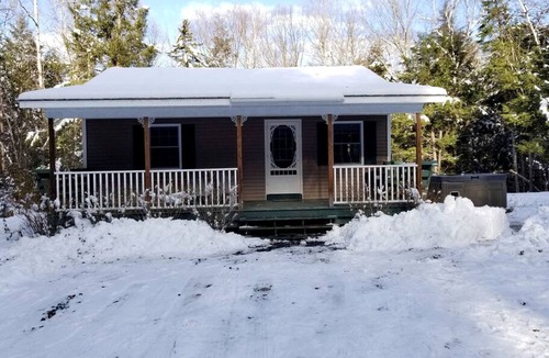 Bath Cabin | White Mountains Family Adventure: Secluded Cabin with Hot Tub Getaway