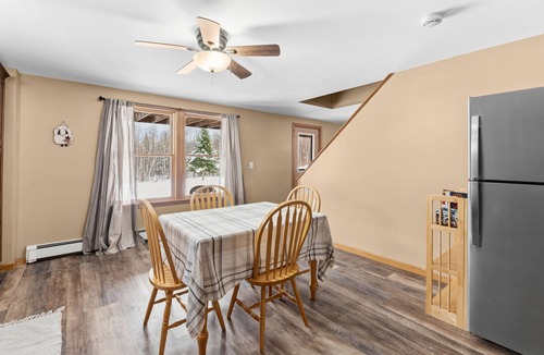Jefferson Apartment | White Mtn Retreat on 78 Acres w/Private Trails