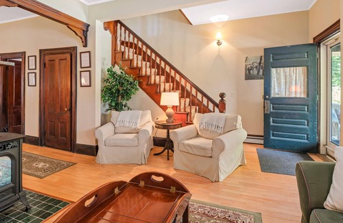 Long Island Villa | Why rent a house when you can rent a whole historic Innon an Island