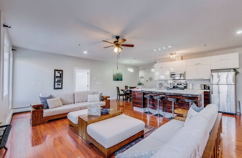 Whyte ave House | Whyte - 3 Bdrm, 3.5 Bthrm Penthouse |near U of A