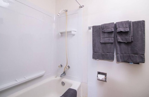Kerrobert Hotel | Wild Goose Motel and Campground
