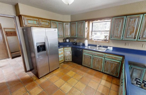 Red River House | Wildwood - Updated - Under New Management - In Town - Washer/Dryer - Fire Pit -